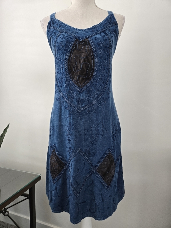 Ki Siddhartha Dresses & Skirts - Ki Siddhartha Bohemian Earthy Gypsy patchwork intricate embroidery Dress. Small.